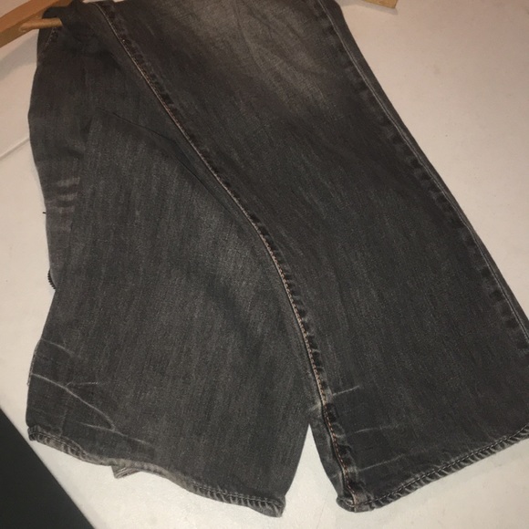 Distressed - Picture 4 of 4